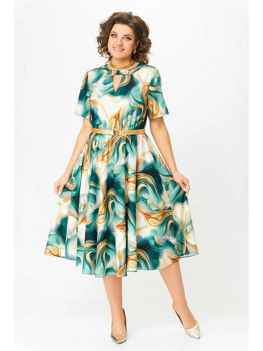 Brīva, gaiša sieviešu kleita