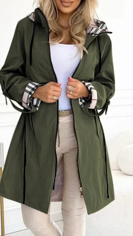 Moderns rudens mētelis pret lietu un vēju