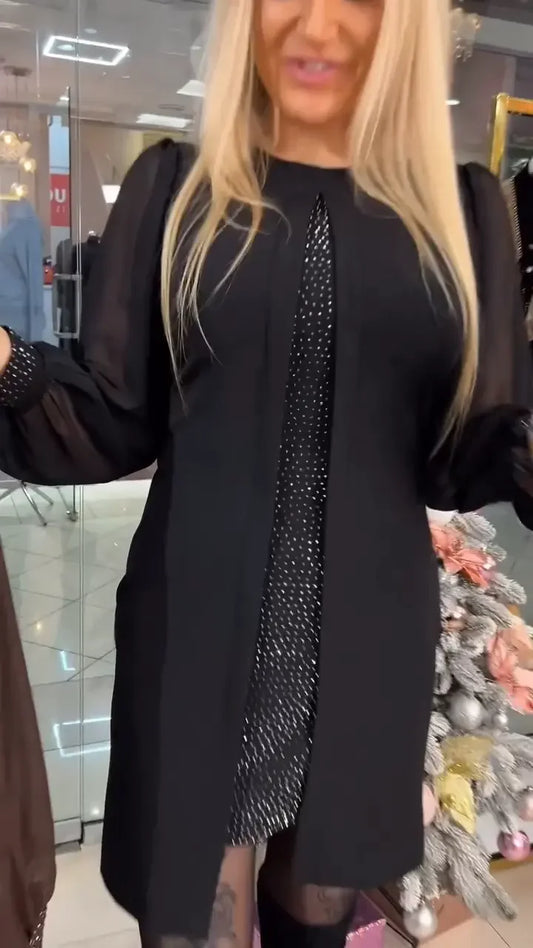 Svētku kleita ar dekoltē un blizgakmeņiem