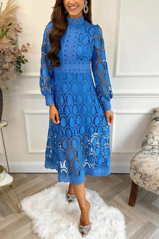 Sieviešu ikdienas kleita ar garajām piedurknēm