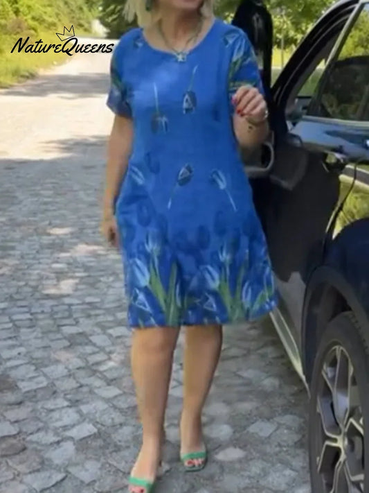 Sieviešu kleita ar ziedu apdruku