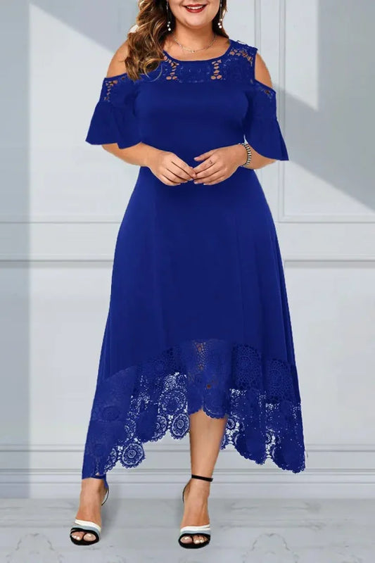 Mežģīņu un volānu kleita