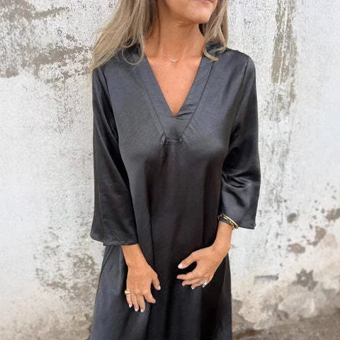 Skaista satīna kleita