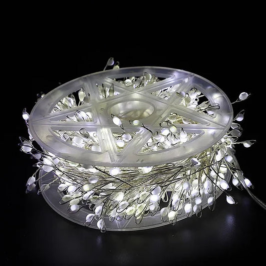 Ziemassvētku LED apgaismojums ar vadu