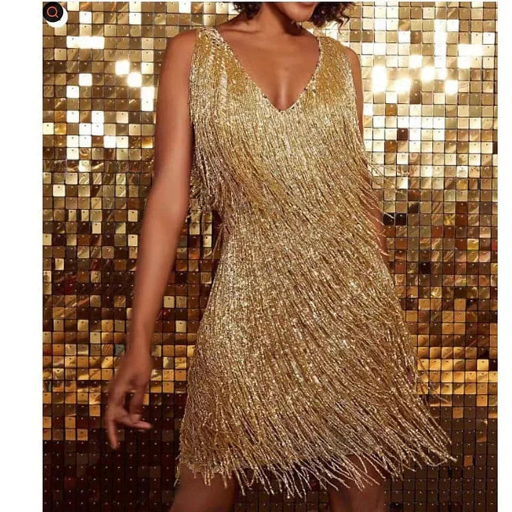 Seksīga un eleganta vakarkleita ar pušķiem