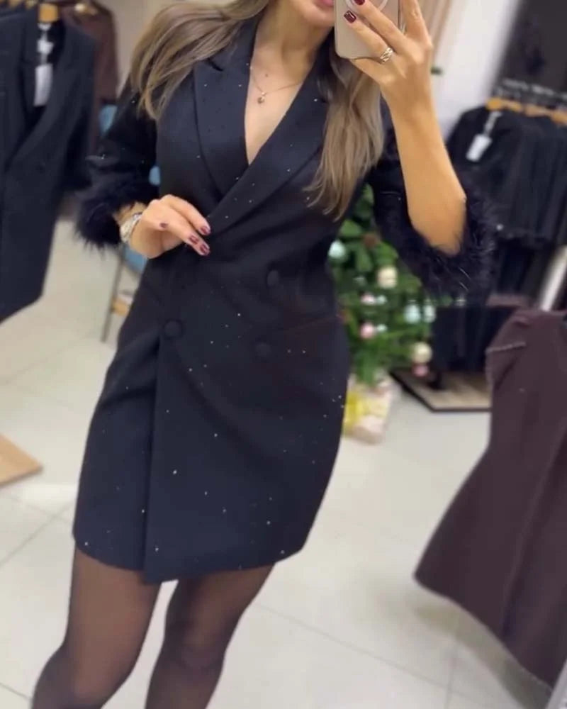 Skaista kleita ar spalvām