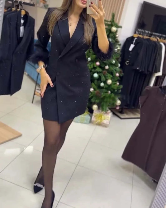 Skaista kleita ar spalvām