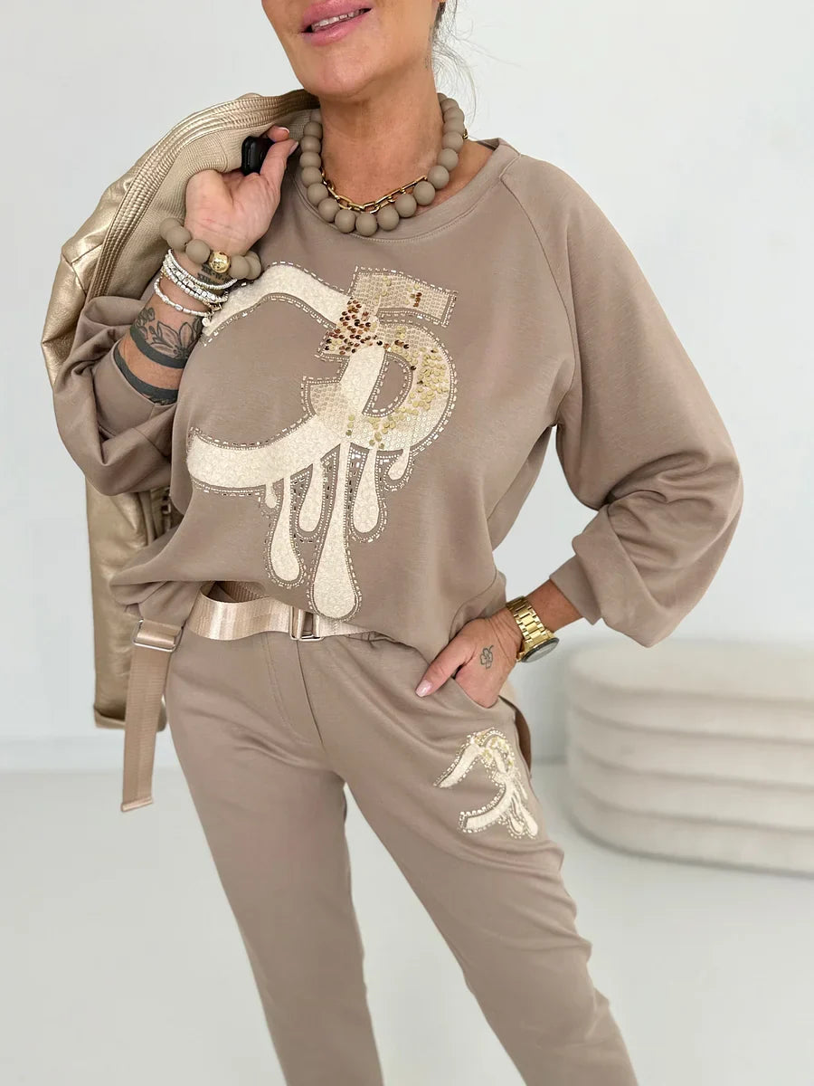 Divdaļīgs brīvā laika treniņtērps