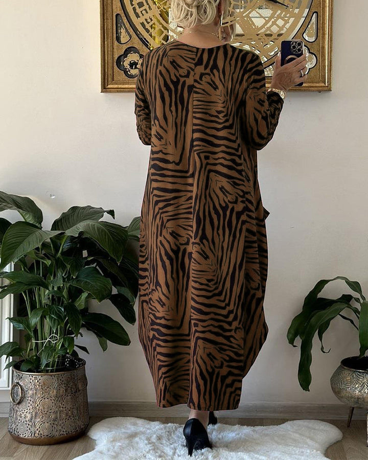 Leoparda raksta gara kleita