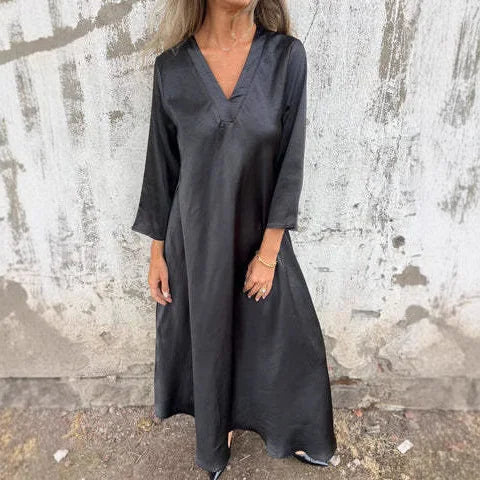 Skaista satīna kleita