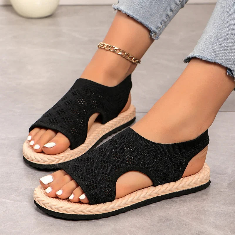 Sieviešu tīkliensāru sandales ar zema papēža zoli