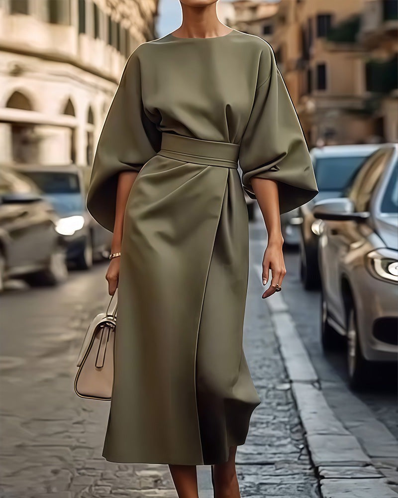 Eleganta sieviešu kleita
