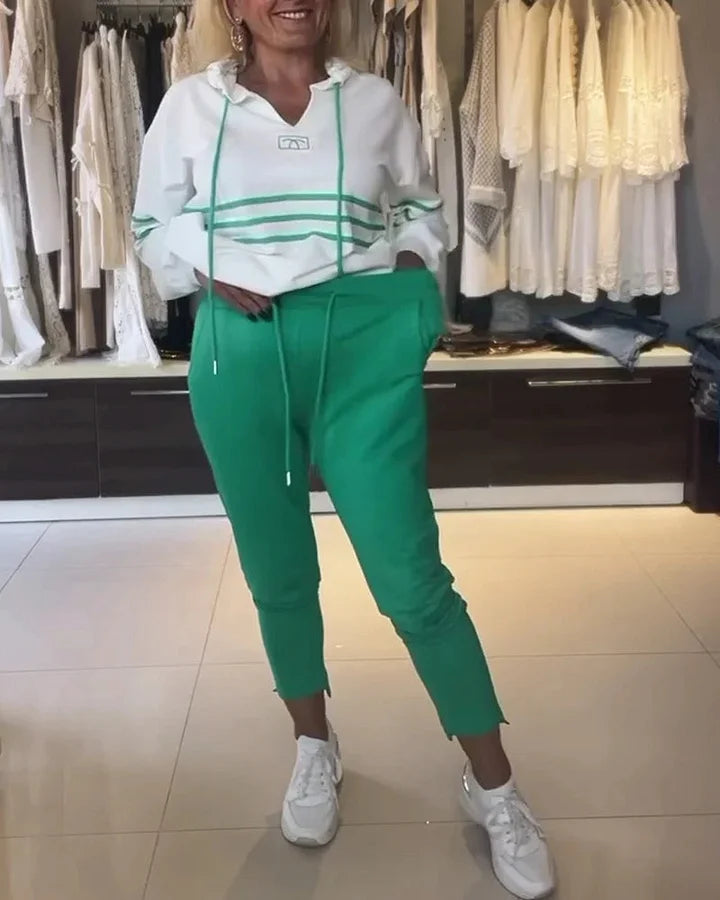 Divu daļu komplekts ar svītrotu augšu