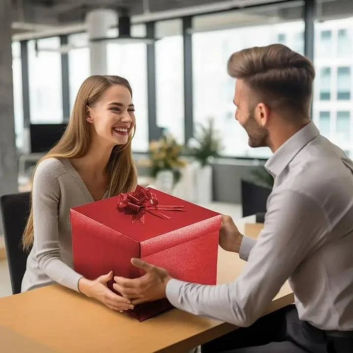 Radoša Ziemassvētku dāvanu kaste: 5 līmeņu pārsteiguma dāvanu kaste ar lenti