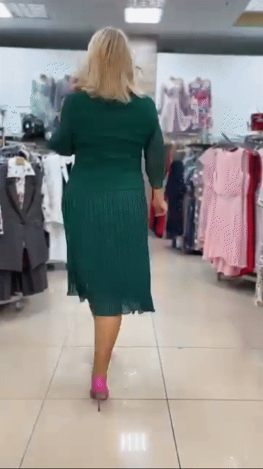 Krāšņa dāmu kleita visiem dzīves gadījumiem