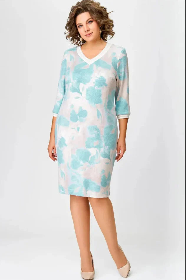 Eleganta, klasiska, krāsaina kleita
