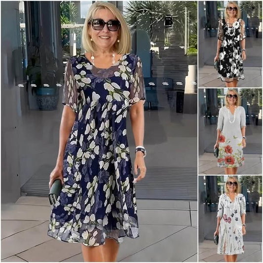 Dažādām rakstu kleitām ar ziediem