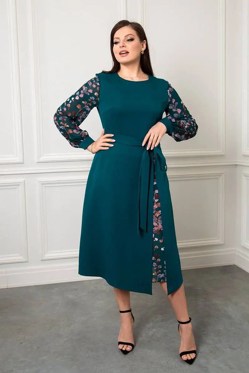 Moderna un grezna kleita ar ziedu apdruku