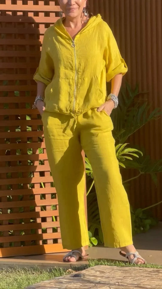 Divpakāpju kokvilnas un lina kostīms ar kapuci