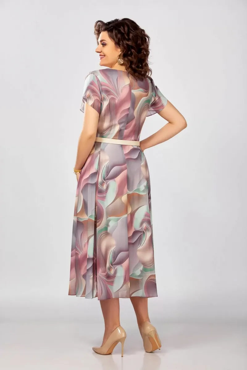 Jauna eleganta augstas kvalitātes kleita