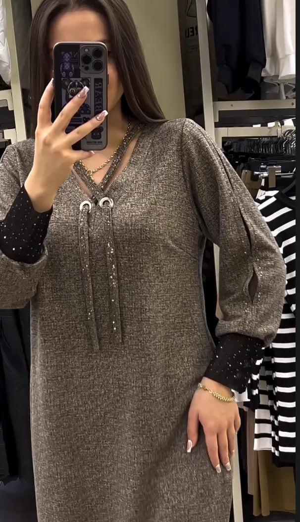 Svētku kleita ar fliteriem