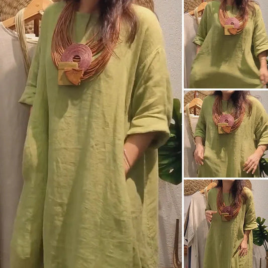 Brīvā laika vienskrāsu kleita