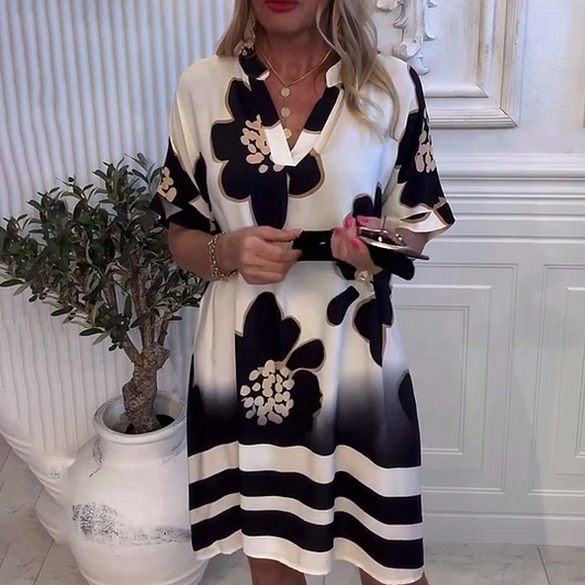 Brīva kleita ar ziediem