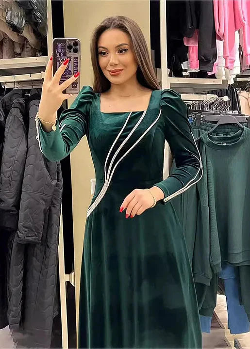 Eleganta gara kleita ar rhinestones