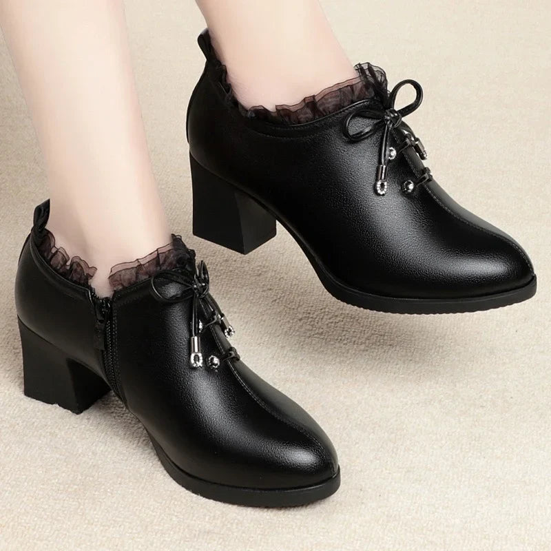 Sieviešu mežģīņu kurpes ar mīkstu zoli un biezu papēdi