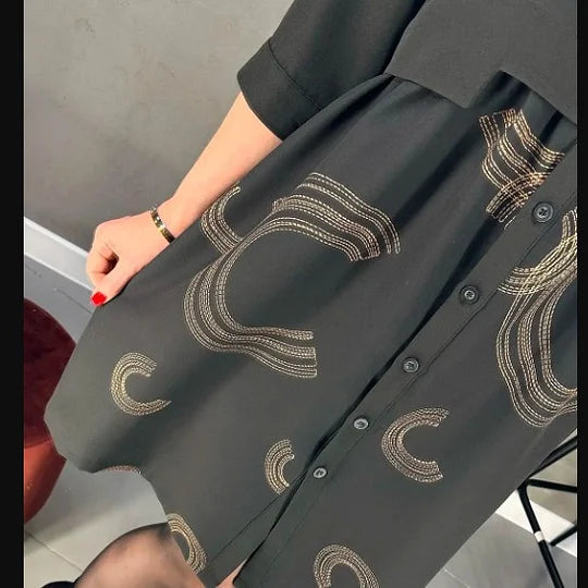 Izcila stila melna kleita