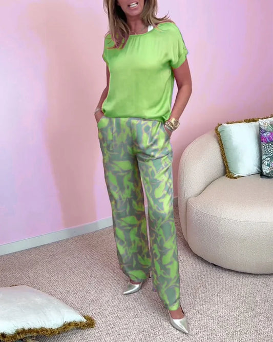 2025. gada īpaši ērts divdaļīgs komplekts