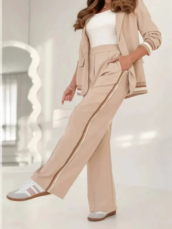 Elegants divdaļīgs uzvalks