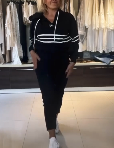 Divu daļu komplekts ar svītrotu augšu