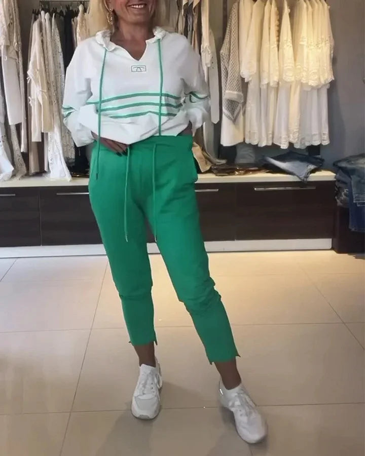 Divu daļu komplekts ar svītrotu augšu