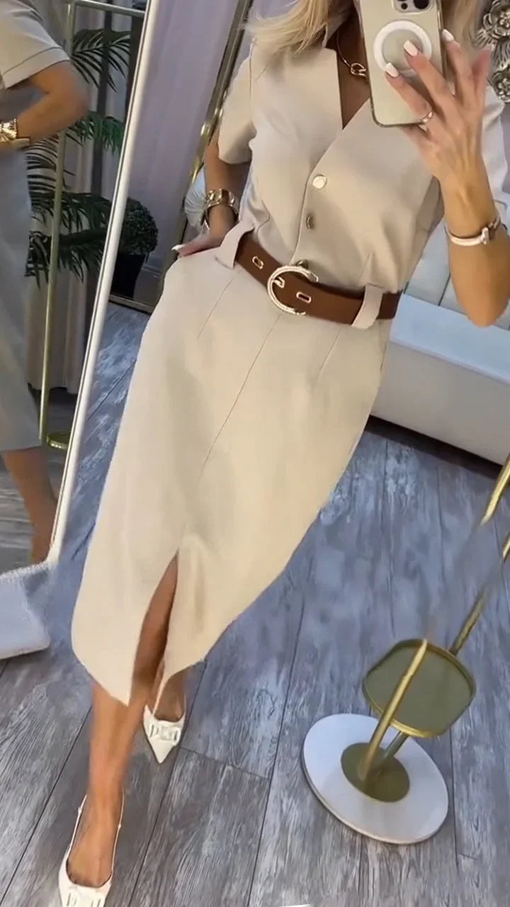 Sieviešu ikdienas kleita ar šķēlumu un lencīti