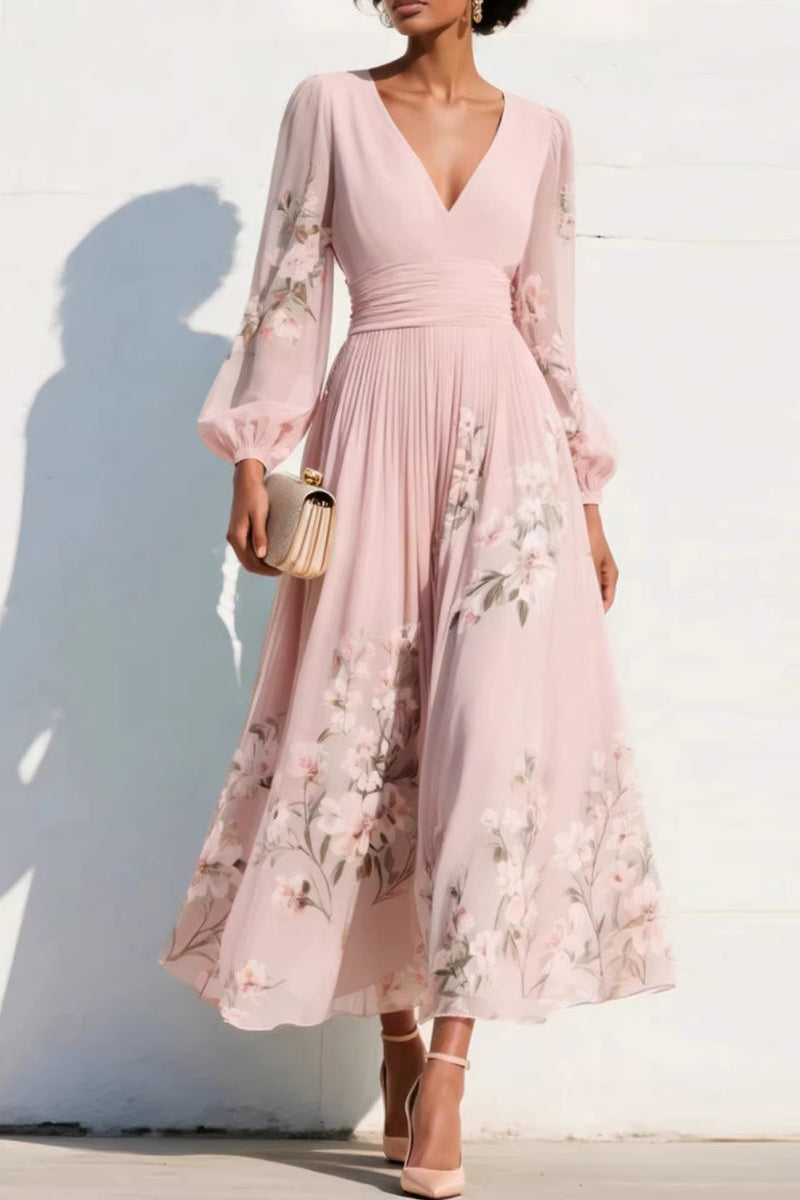 Plisēta kleita ar V veida izgriezumu