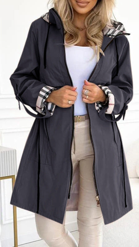 Moderns rudens mētelis pret lietu un vēju