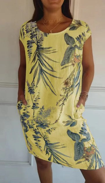 Sieviešu kleita ar rakstiem