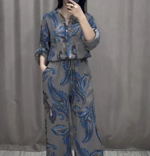 Divdaļīgs atpūtas uzvalks ar garām piedurknēm