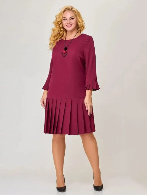 Kleita ar plisētu svārku