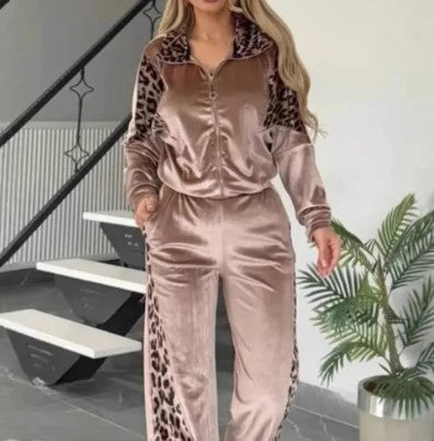 Stila divdaļīgs leopardu raksta kostīms