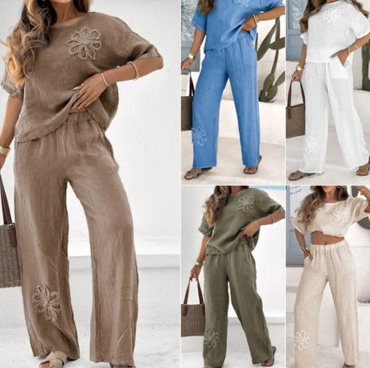 Brīvās divdaļīgās kostīms ar ziedu