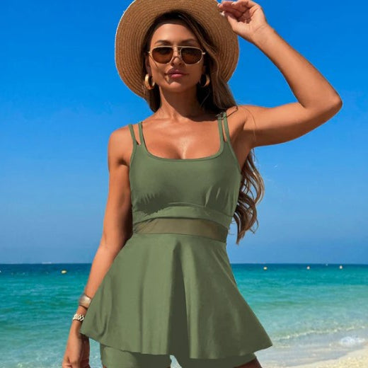 Sieviešu divdaļīgs pludmales kostīms ar augstu jostasvietu