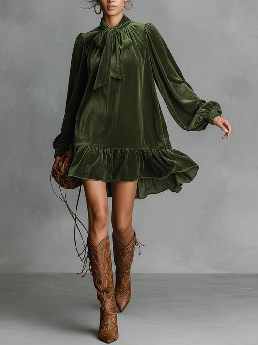 Brīvi pieguloša kleita ar lenti