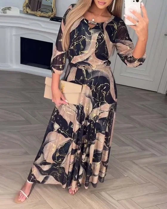 Eleganta kleita ar trīs ceturtdaļu piedurknēm