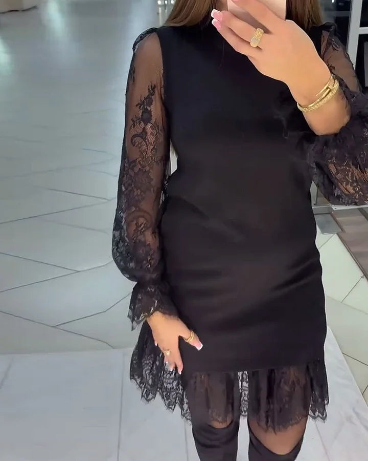 Melna kleita ar mežģīnēm