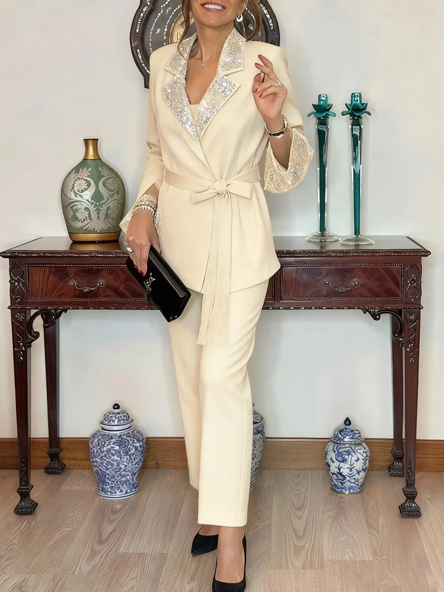 Krāšņs divdaļīgs komplekts ar fliteriem