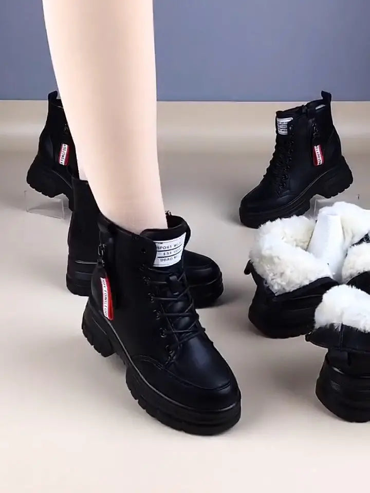 Silti sieviešu zābaki ar kažokādu ziemai