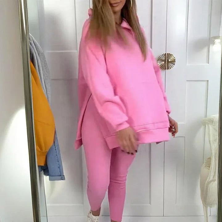 Stilīgs džemperis ar kapuci un bikses dāmām