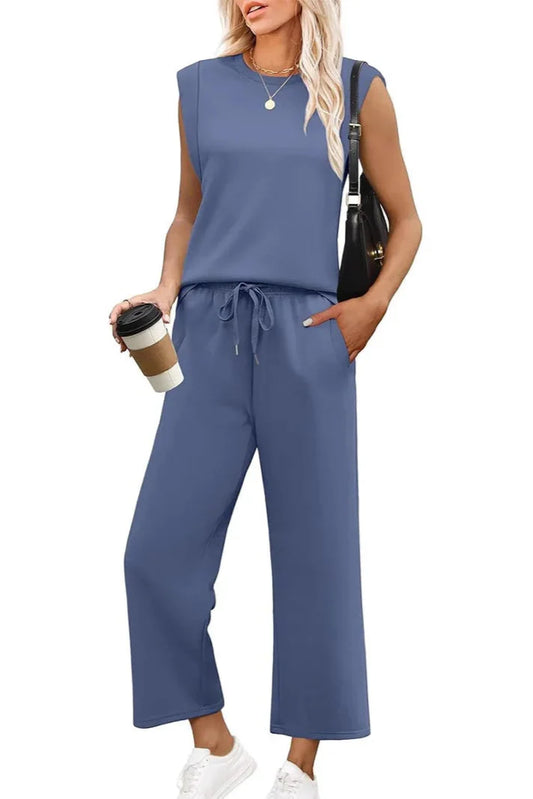 Divu daļu komplekts ar izplešamām biksēm